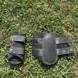 Woof wear large pair